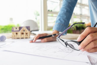 Comment choisir un constructeur de maisons pas chères en Bretagne sans sacrifier la qualité ?