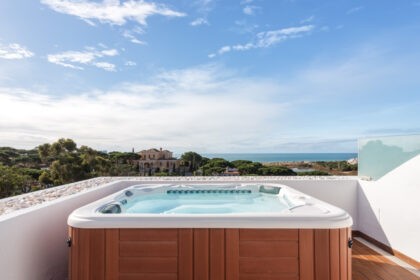 Couverture de spa gonflable : pourquoi cet accessoire change vraiment la donne ?