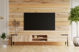 Fabriquer un meuble TV en palette : le guide pratique pour se lancer