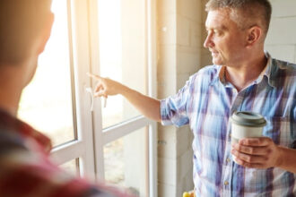 Fenêtre en rénovation : quelles solutions pour un logement ancien ?